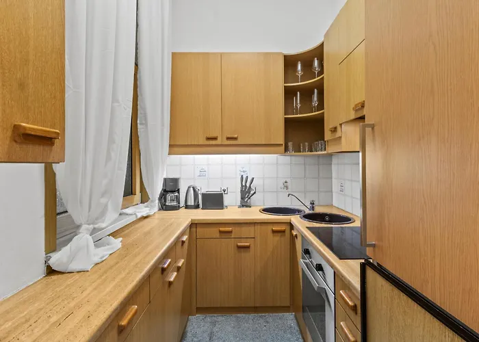 Charming Retreat - Close To Akh And Metro U6 *