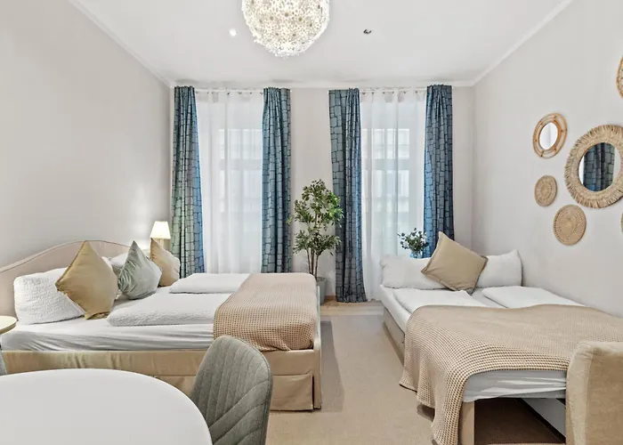 Charming Retreat - Close To Akh And Metro U6 Апартаменты