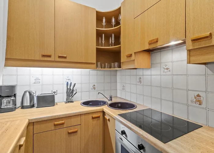 Charming Retreat - Close To Akh And Metro U6 Апартаменты *