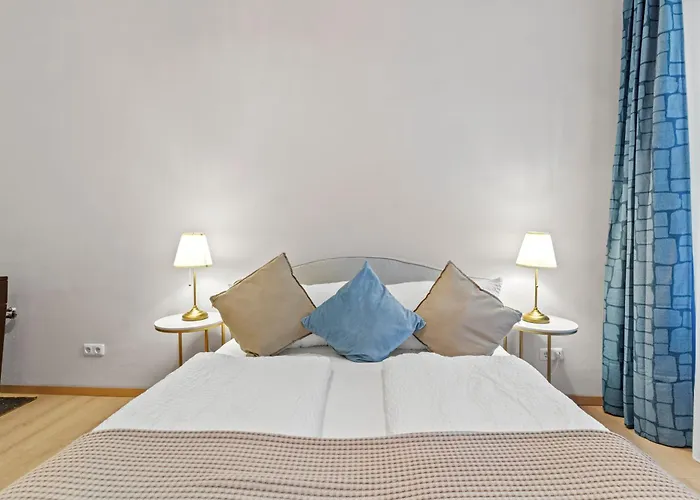 Апартаменты Charming Retreat - Close To Akh And Metro U6 *