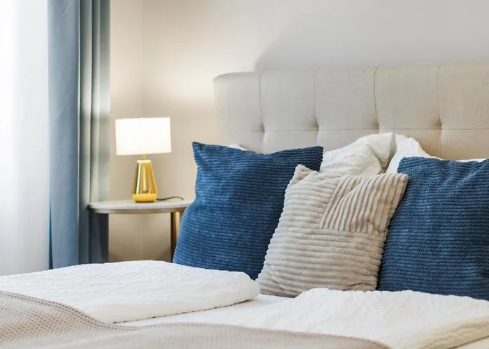 Апартаменты Charming Retreat - Close To Akh And Metro U6 *