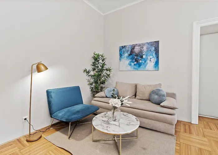 Charming Retreat - Close To Akh And Metro U6 Апартаменты *