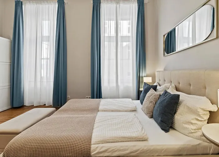 Charming Retreat - Close To Akh And Metro U6 Апартаменты