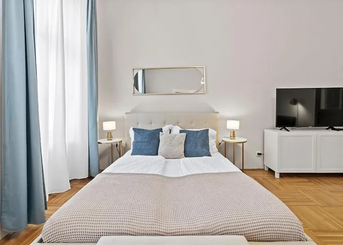 Charming Retreat - Close To Akh And Metro U6 Апартаменты *